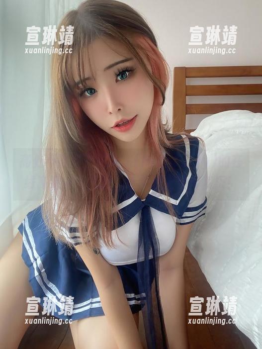 高处不胜寒？花リリ(Plant Lily)的在线高清女仆气质，在屋顶上自得其乐！